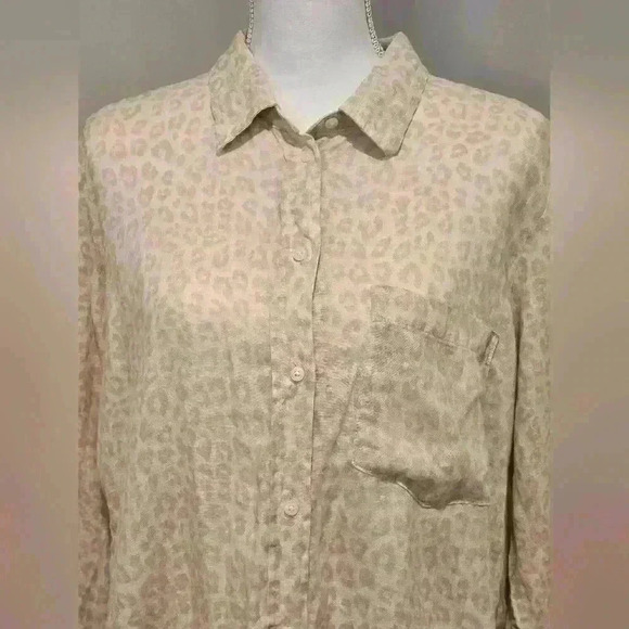 GAP 100% Linen Leopard Print Button Down - Picture 8 of 11
